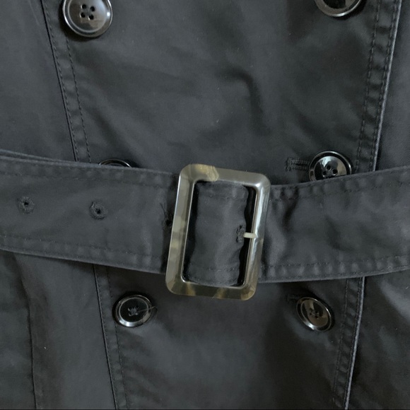 Banana Republic Classic Trench Coat - Picture 13 of 17